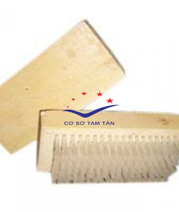 Bàn chải cán gỗ